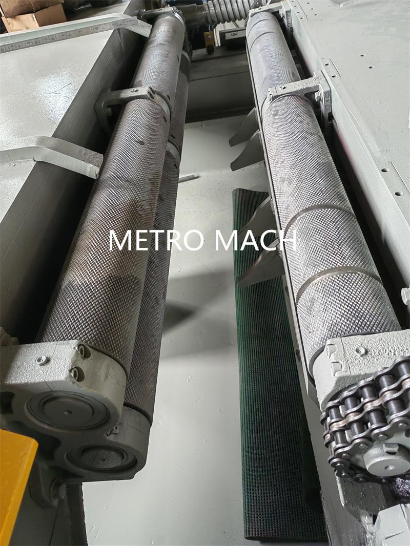 Plywood Core Veneer Spindleless Peeling Machine with Step Motor