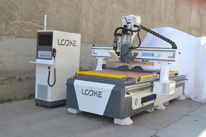 Atc CNC Woodworking Engraving Router Wood Carving Machine for Furniture Cabinets