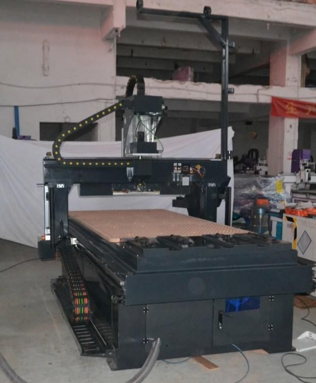 Automatic Tools Changer 1325 CNC Router Furniture Board Cutting Machine with 9.0kw Atc Spindle
