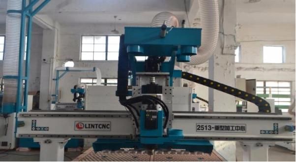 Woodworking Machine 1325 Automatic Tool Change Wood CNC Router with Ce Certification