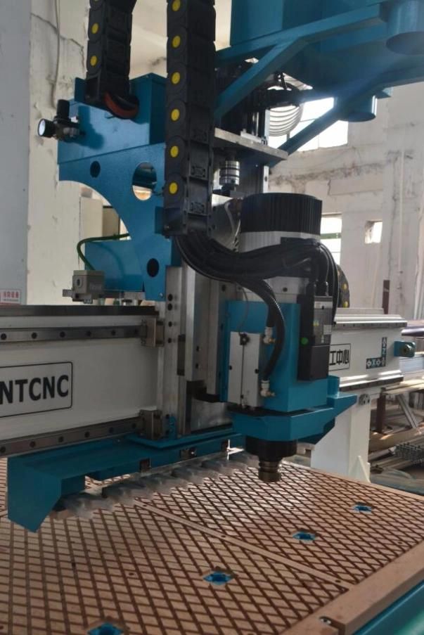 Woodworking Machine 1325 Automatic Tool Change Wood CNC Router with Ce Certification