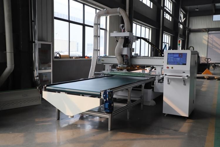 Automatic Feeding Loading and Unloading Atc CNC Router Furniture for Panel Furniture