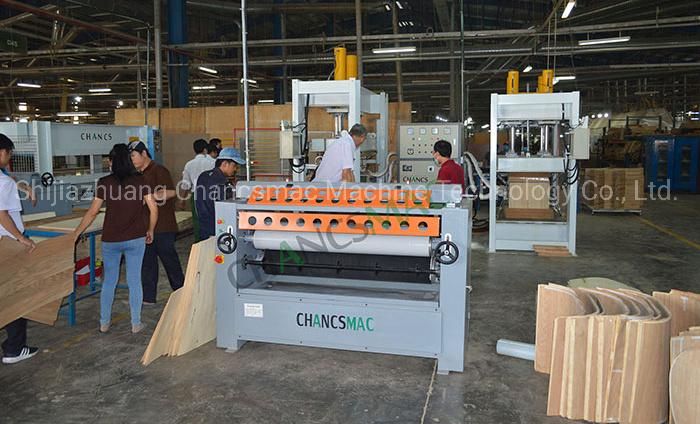 China Rotary Type Hydraulic Composer for Solid Wood Laminating with Model Mh1362/4