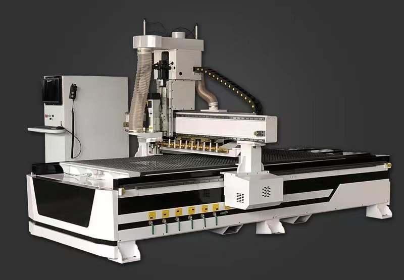 Fully Automatic CNC Cutting Machine Woodworking Machinery Straight Row of Board Type Furniture Carving Machine Tool Changer