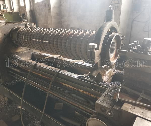 Teeth Roller of Wood Chipping Machine Teeth Rollers of Wood Chipping Machine 275