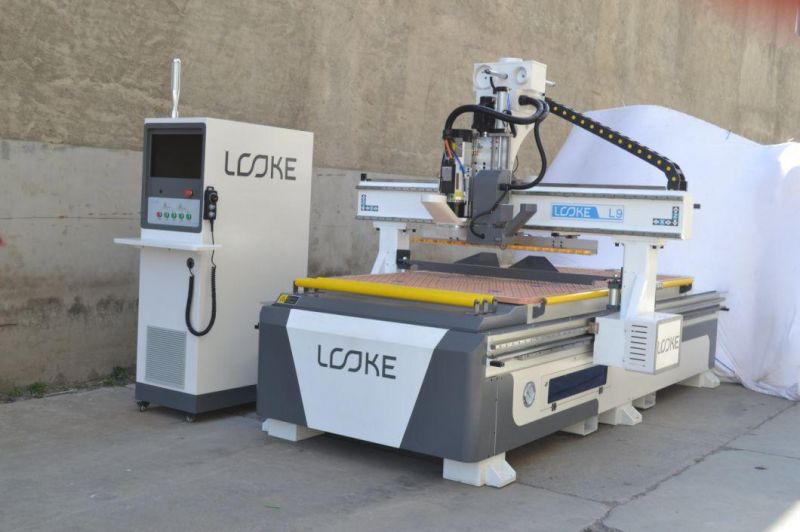Woodworking CNC Router for Wooden Door Furnitures Cabinets Wood Caving and Engraving Machine