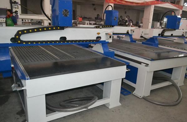 Vacuum Table Strong Wood Cutting Machine 1300*2500mm 1325 Woodworking CNC Router for Sale