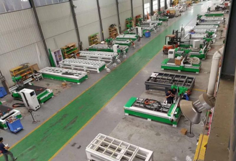 China 3 Axis/4 Axis CNC Router for Sale