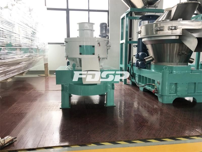 Mini Vertical Biomass Pellet Mill Straw Pellet Machine with Small-Capacity